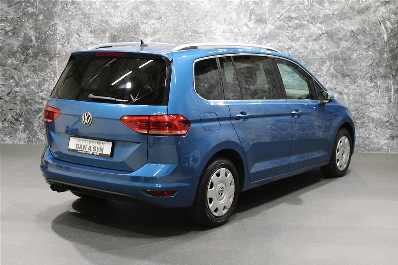 Volkswagen Touran 1,4 TSI DSG Highline blue pear - fotka 4 z 30