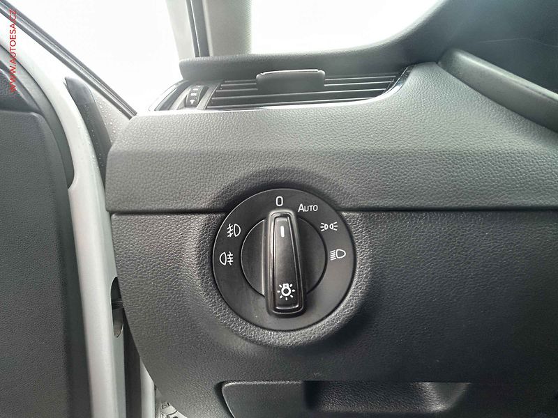 Škoda Octavia (2018) 1.4 TSI, 2.maj,ČR, autoAC - fotka 13 z 19