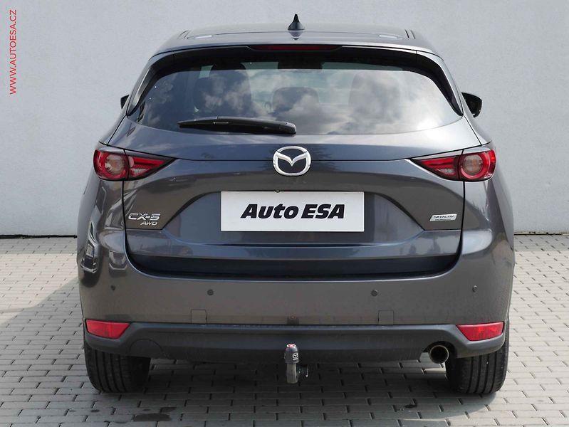 Mazda CX-5 (2018) 2.2 Skyactiv-D 4x4, AT, LED - fotka 5 z 20
