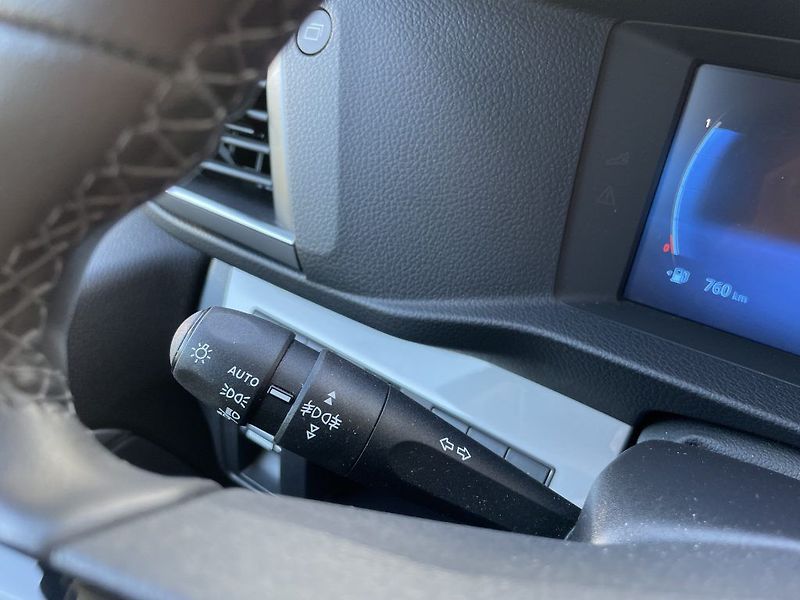 Toyota ProAce Verso Executive Skyview kůže - fotka 26 z 28