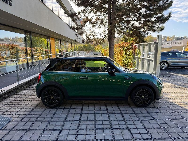 Mini Cooper SE 135kW H&K REZERVACE - fotka 34 z 35