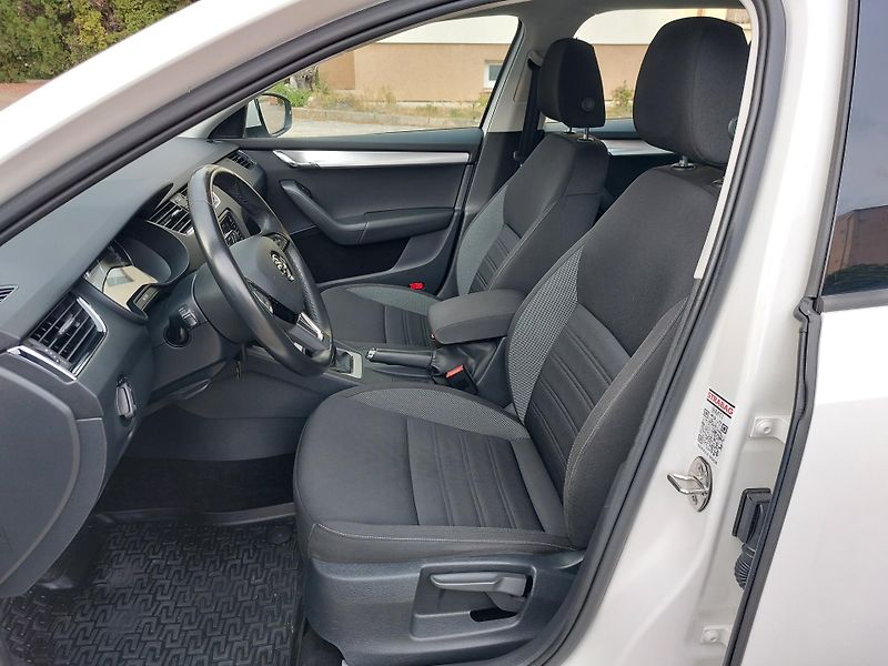 Škoda Octavia 1,6 TDi 85kw Ambition ČR Nav. - fotka 10 z 18