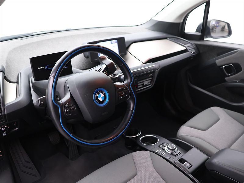 BMW i3 94Ah 75kW Kamera - fotka 24 z 32