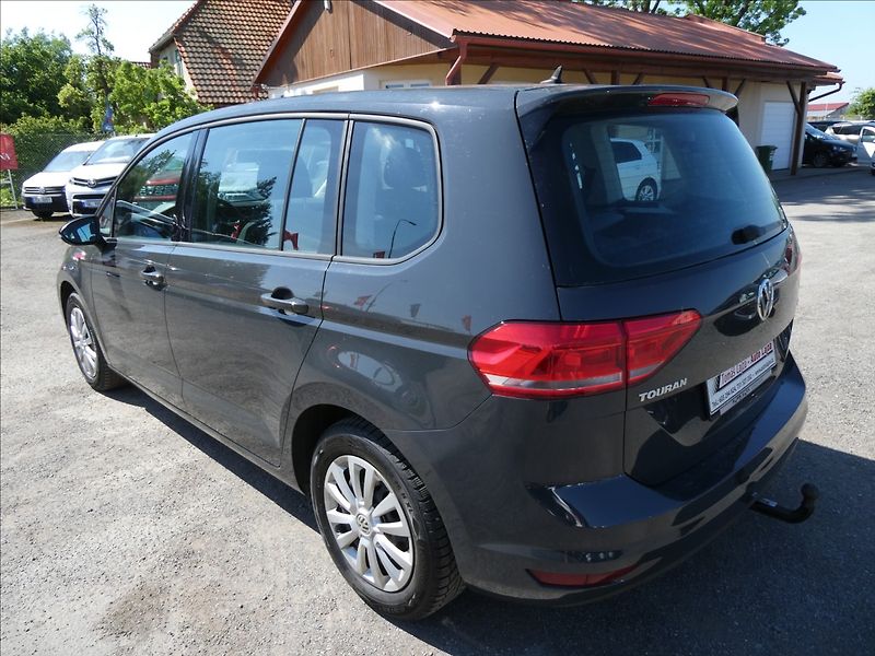 Volkswagen Touran 1,6 TDi DSG 7.míst,1maj.,závěs - fotka 6 z 35