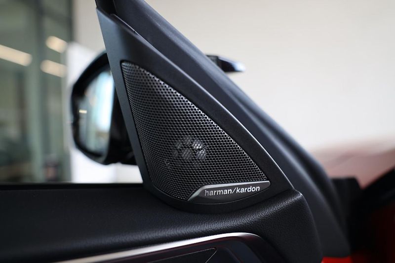 BMW M4 Convertible Competition xDrive - fotka 29 z 31