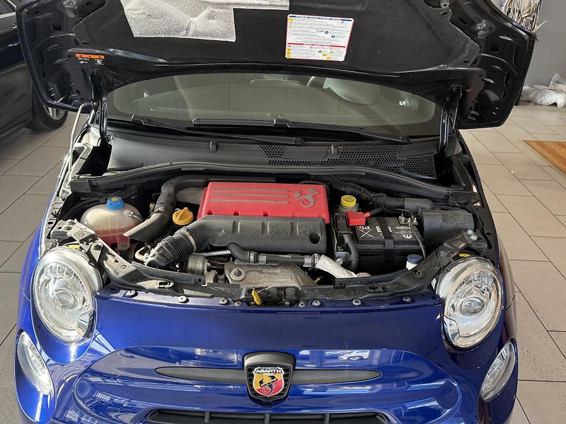 Abarth 595 121kW YAMAHA limited - fotka 18 z 18