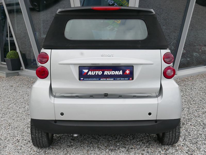 Smart Fortwo 0,8 cdi Cabrio REZERVACE - fotka 8 z 37