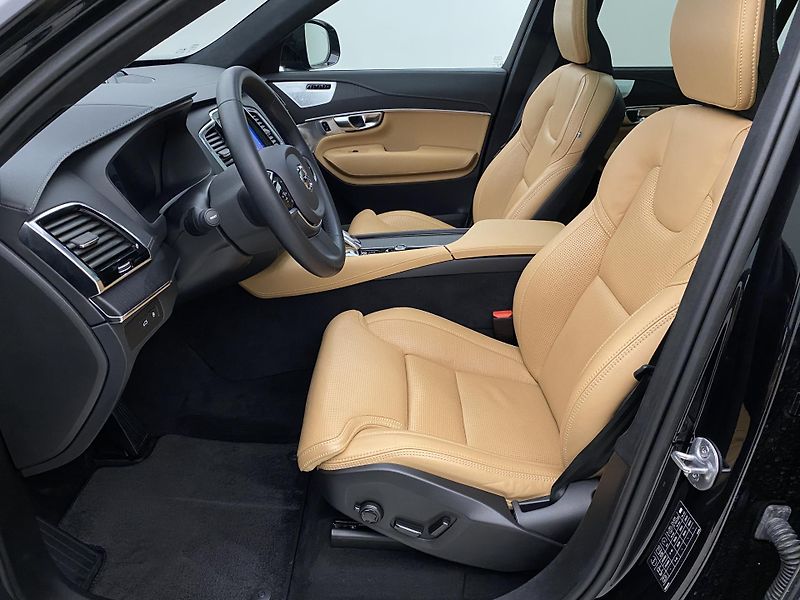 Volvo XC90 T8 AWD RECHARGE REZERVACE - fotka 3 z 74