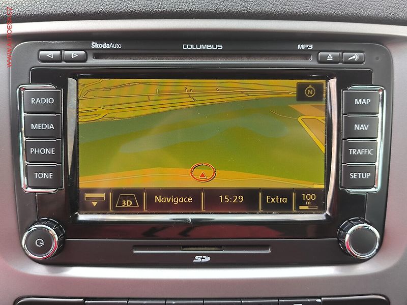 Škoda Octavia (2010) 2.0 TDi, Xenon, navi - fotka 12 z 20