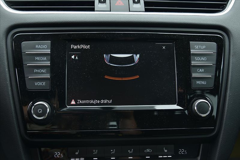 Škoda Octavia 1.6 TDI 81kW STYLE ČR - fotka 19 z 24