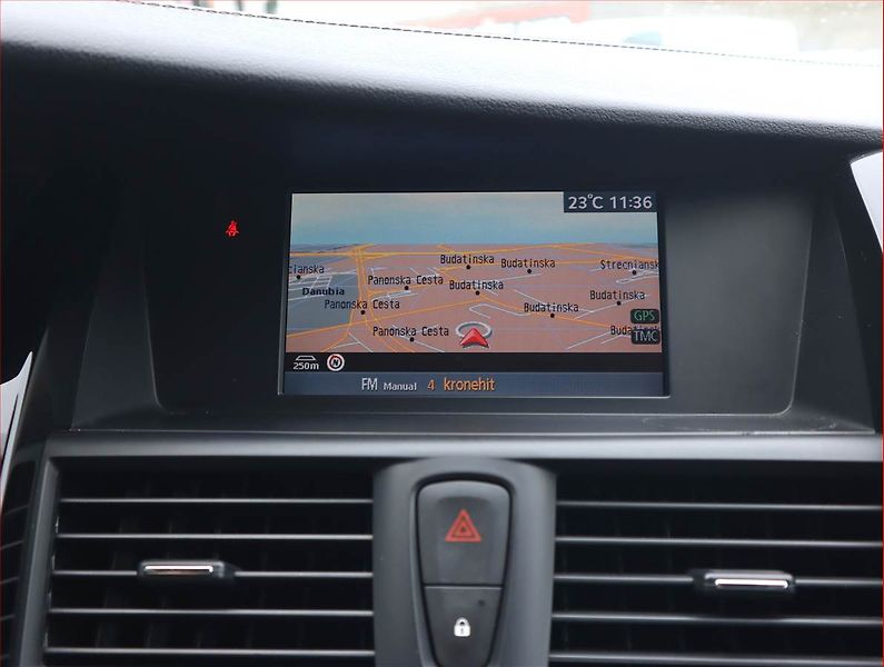 Renault Latitude (2012) Initiale 2.0 dCi, Automat - fotka 13 z 20