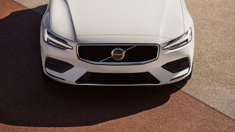 Volvo V60 (2026) B4 AUT CORE - fotka 9 z 15