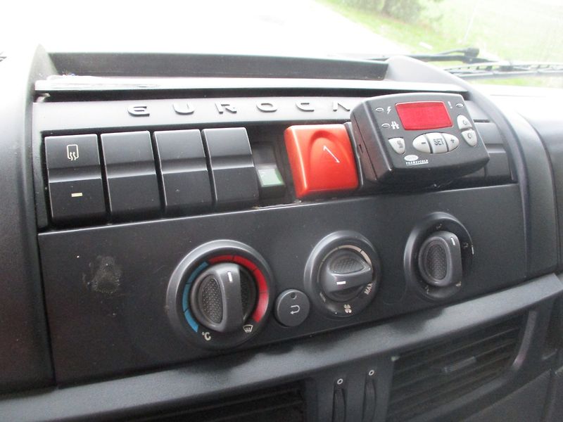 Iveco (2009) ML 80EL18 Carrier Xarios 500 - fotka 12 z 27