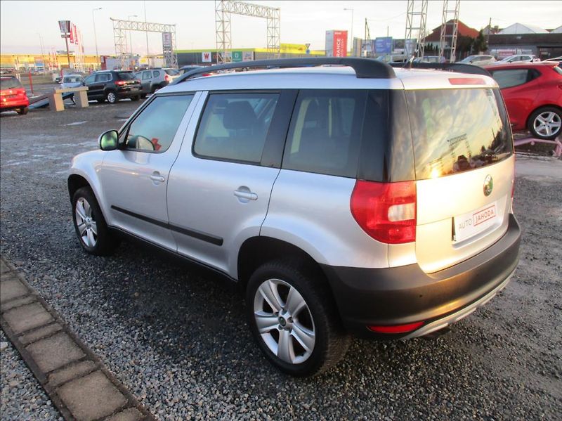 Škoda Yeti 1,2 TSI, serviska, aut. klima, - fotka 7 z 37