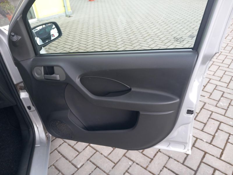 Fiat Panda (2009) 1,1i40kw   86t.KM , NOVÁ STK   - fotka 18 z 28