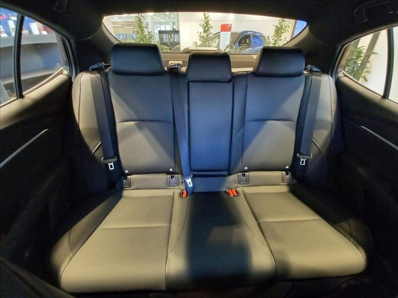 Toyota Camry 2,5 - fotka 10 z 14