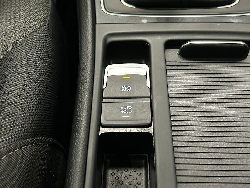 Volkswagen Golf (2019) 1.5 TGI Comfort MAN 2019 | Zár - fotka 40 z 62