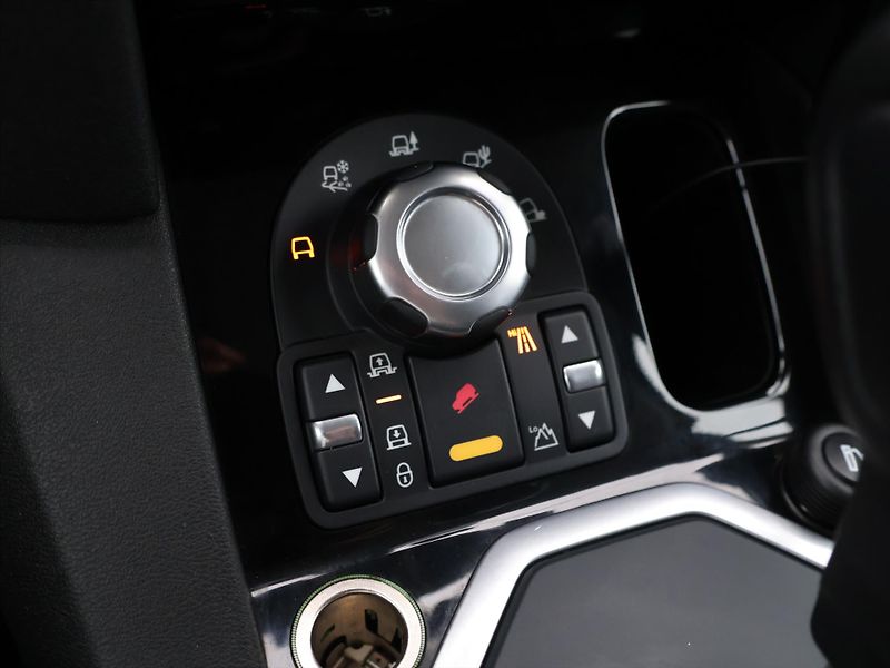 Land Rover Discovery 3,0 TDV6 HSE CZ - fotka 19 z 27