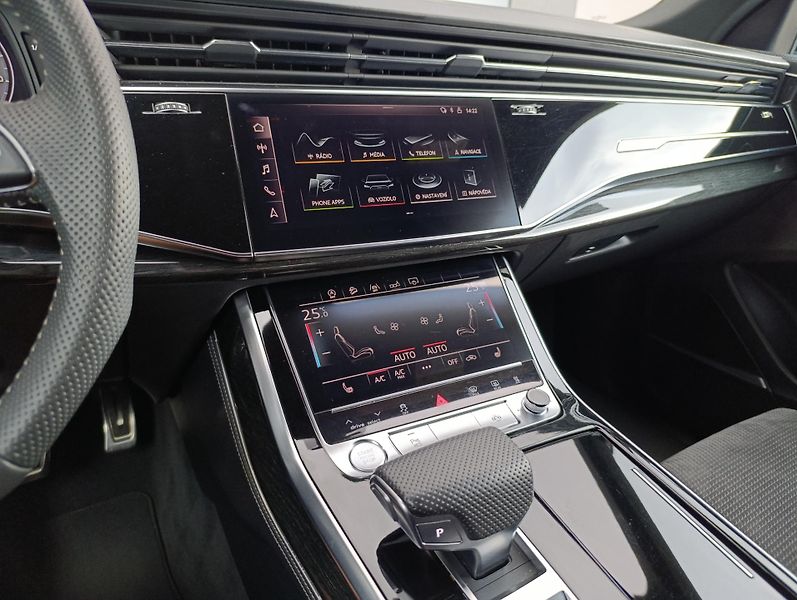 Audi Q8 50TDI S-LINE NIGHT ČR DPH - fotka 25 z 36
