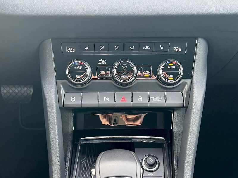 Škoda Karoq (2025) Top Selection 1.5TSi 110kW 7°a - fotka 29 z 33