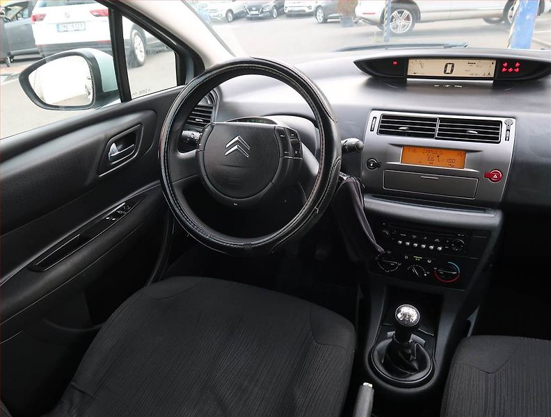 Citroën C4 (2010) 1.4 16V, po STK, za super cenu - fotka 7 z 17