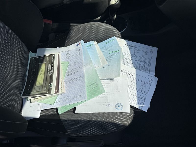 Škoda Fabia 1,4 i 16v Klima, po STK - fotka 21 z 28