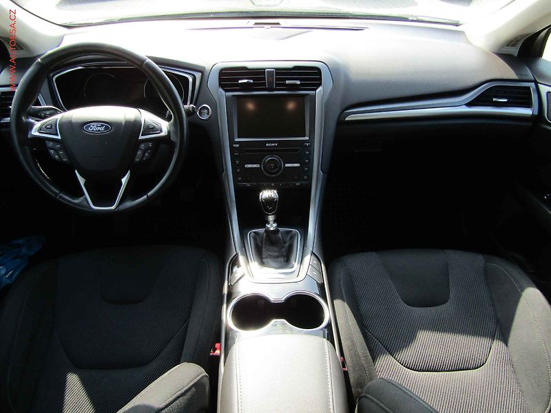 Ford Mondeo (2015) 2.0 TDCi, Bixen, autoAC - fotka 8 z 16
