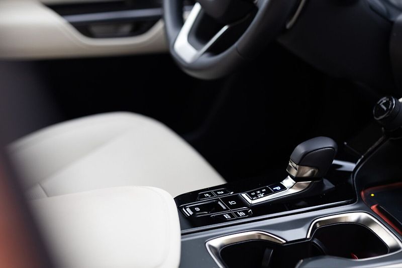 Lexus NX 450h plus 450H 2.5 PHEV LUXURY - fotka 13 z 29
