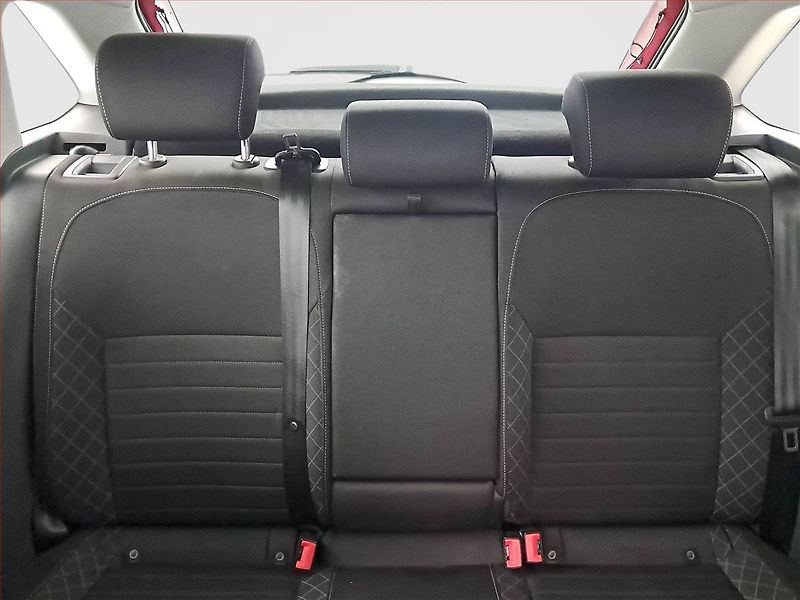 Škoda Rapid (2018) Spaceback 1.0 TSI, Xenony - fotka 10 z 18