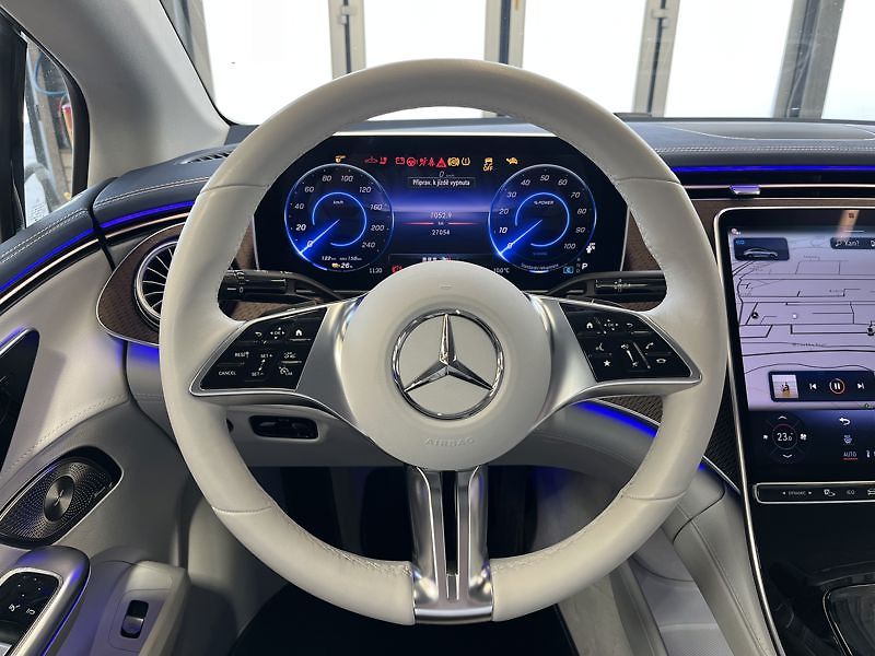Mercedes-Benz EQE Berline 350 4MATIC AMG Line - fotka 11 z 22