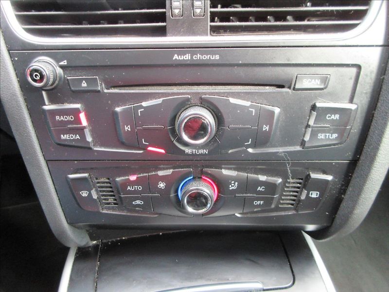 Audi A4 1,8 TFSi 88Kw, Xenon, VADA MOT - fotka 19 z 21
