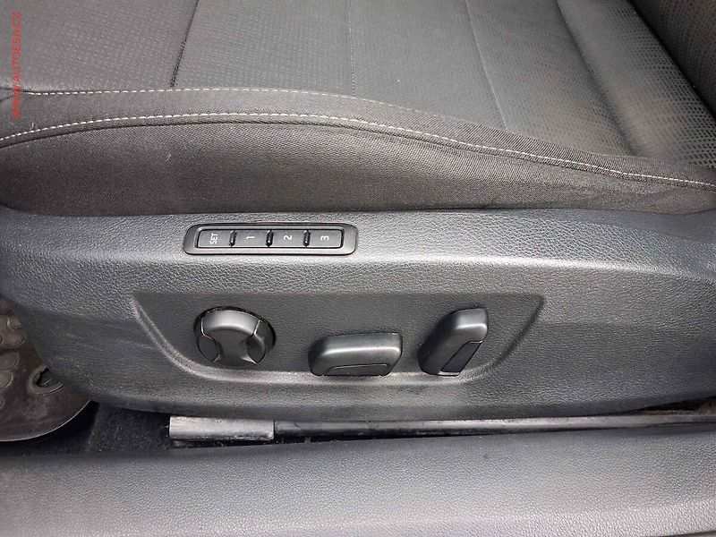 Škoda Superb (2016) 1.4TSI, 1.maj,ČR, Ambition - fotka 14 z 17