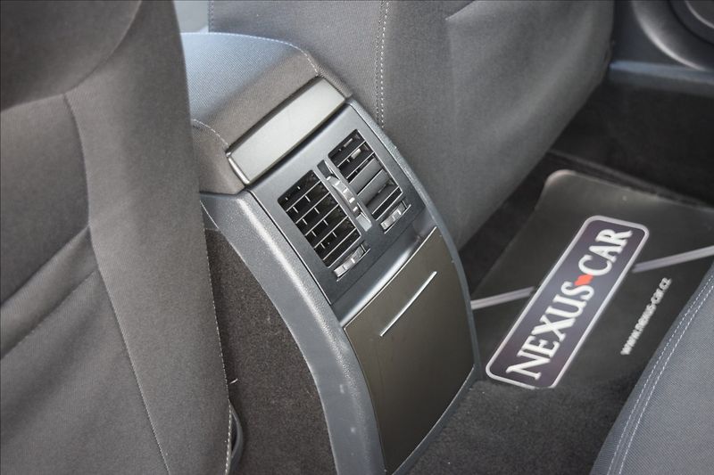 Škoda Octavia 2,0 TDi 103kw 4x4 2 SADY KOL - fotka 18 z 36