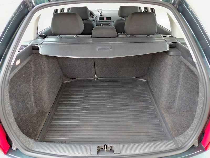 Škoda Fabia 1.2HTP 47kW Klima Tažné ČR - fotka 19 z 28