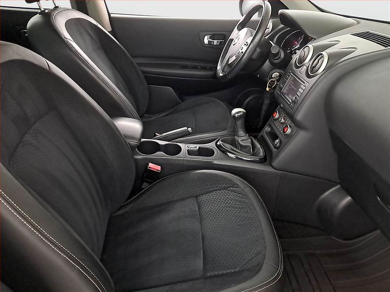 Nissan Qashqai (2013) 1.6, Serv.kniha, Navi - fotka 9 z 16