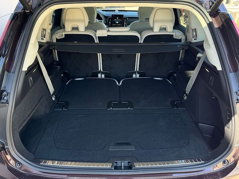 Volvo XC90 ULTRA B5, VZDUCH, B&W, 360° - fotka 12 z 25