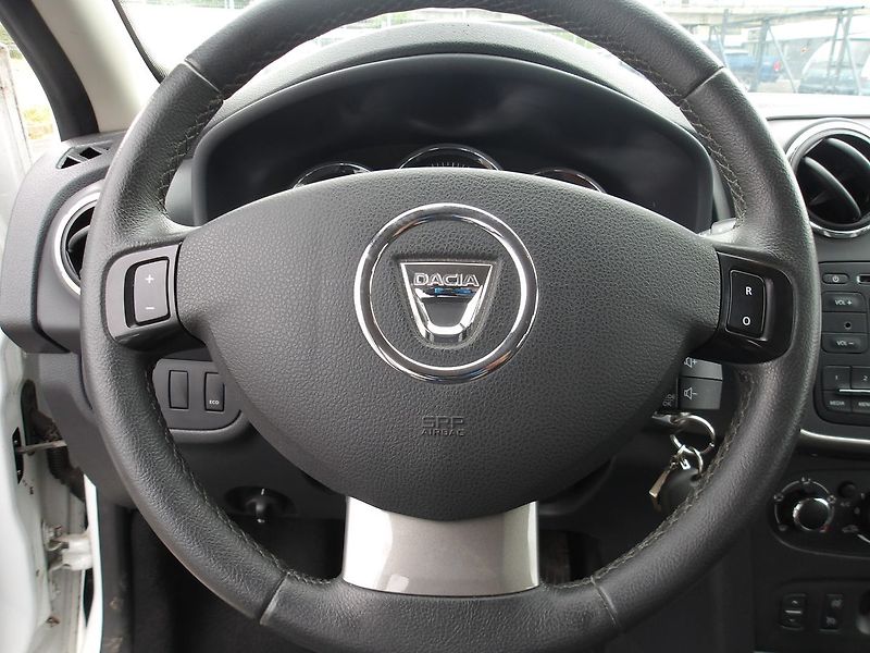 Dacia Sandero 1,0i 66kW STEPWAY  ČR NAJ.4000 - fotka 14 z 24