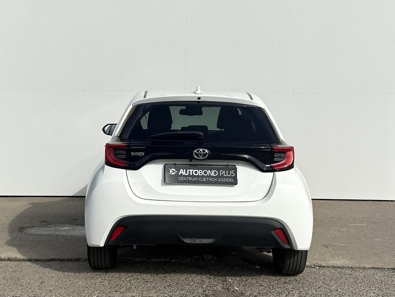 Toyota Yaris 1.5 VVT-i 92KW Style TECH - fotka 9 z 20