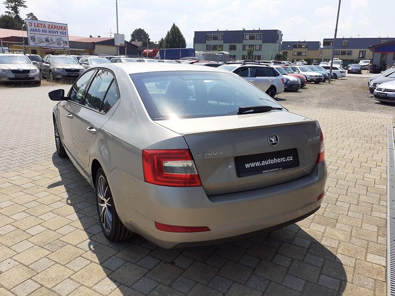 Škoda Octavia (2014) 1.6 TDi 81kW - fotka 5 z 34