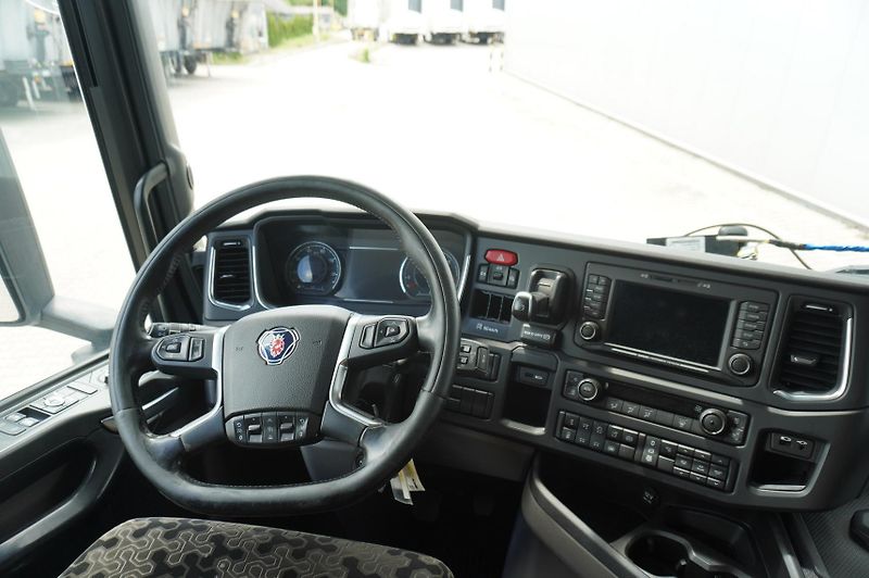 Scania (2021) R500 6x2 / KRONE 19 EPAL - fotka 16 z 24
