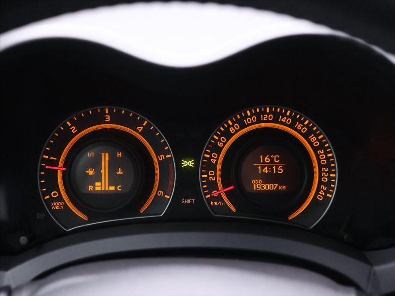 Toyota Auris 2,0 D-4D 93kW Xenon Tažné - fotka 15 z 29