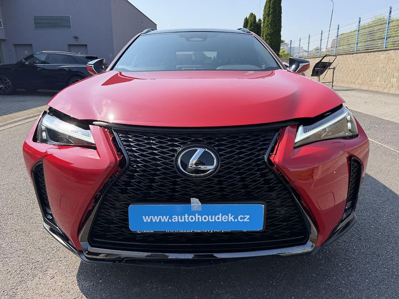Lexus UX 300h F SPORT automat. navigace - fotka 2 z 25