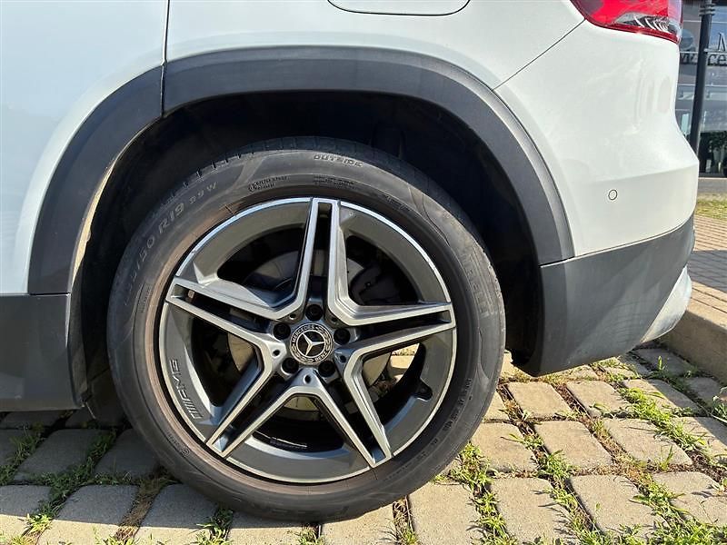 Mercedes-Benz GLB (2020) - fotka 10 z 18