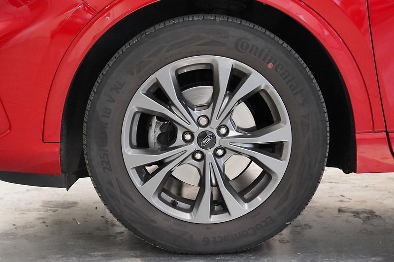 Ford Kuga - fotka 10 z 28