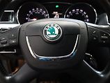 Škoda Superb (2013) 2.0 TDI, Tempomat - náhled 17