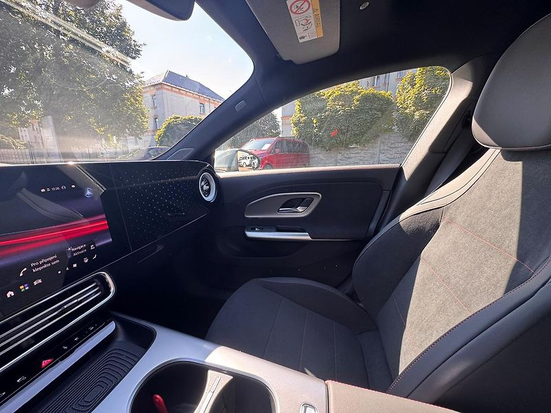 Mercedes-Benz CLA (2026) 200 - fotka 13 z 21