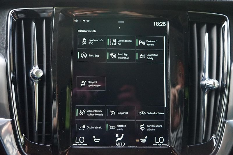 Volvo V90 D4 AWD Diesel NezTopení Záruka - fotka 29 z 35