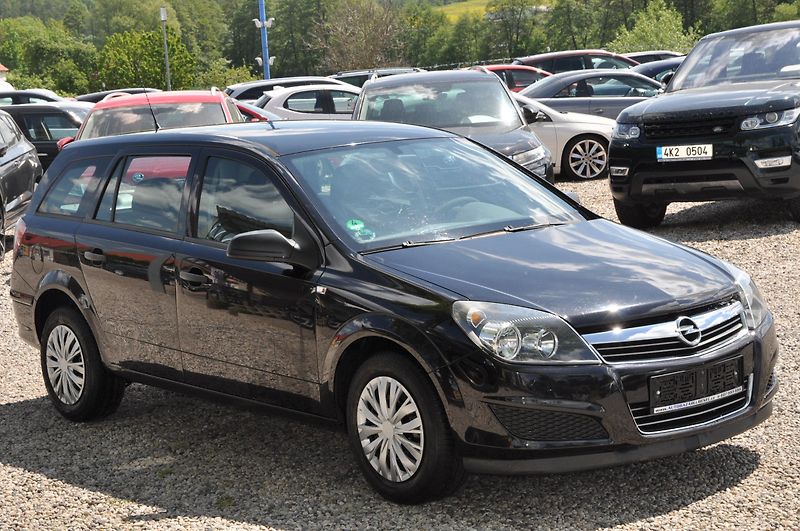 Opel Astra 1.4i 66kW KOMBI - fotka 2 z 14