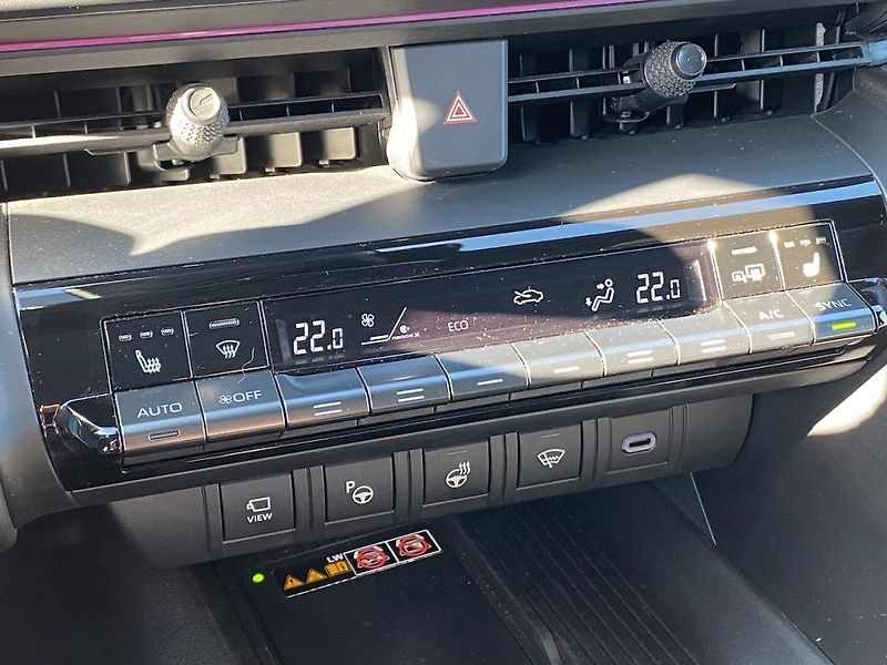 Toyota C-HR 2.0PHEV, ČR, GR Sport VIP, JBL - fotka 26 z 38