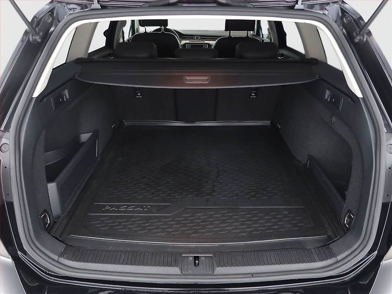Volkswagen Passat (2016) Highline 2.0 BiTDI, 4X4 - fotka 14 z 18